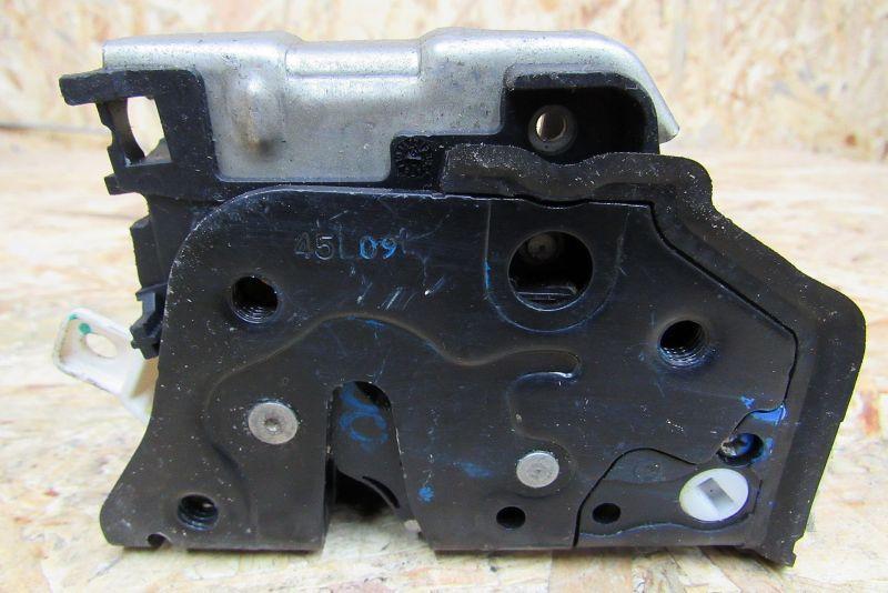 замок двери задней левой Audi Q5 8R 2009, 2.0 л., дизель, внедорожник 5 дв., 8K0839015C - фото №1