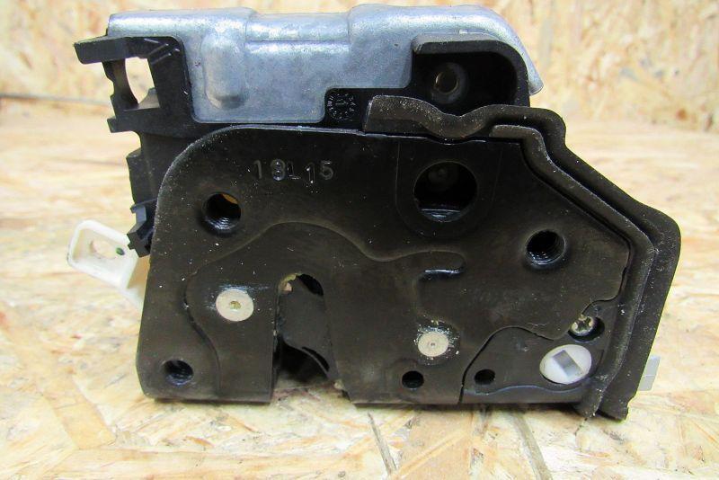 замок двери задней левой Audi Q7 4L 2006, 3.6 л., BHK, бензин, внедорожник 5 дв., 8K0839015G - фото №1