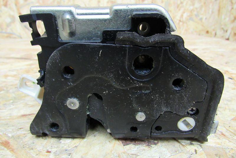 замок двери задней левой Audi Q7 4L 2008, 3.0 л., дизель, внедорожник 5 дв., 8K0839015C - фото №1