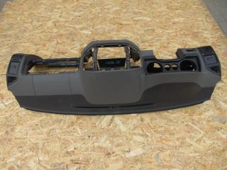 панель передняя салона (торпедо) Mitsubishi Pajero 3 поколение 2001, 2.5 л., дизель, внедорожник 5 дв.