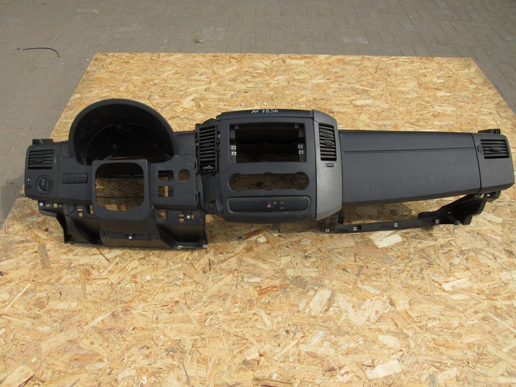 панель передняя салона (торпедо) Mercedes-Benz Sprinter 2 поколение (W906) 2011, 2.1 л., дизель - фото №1