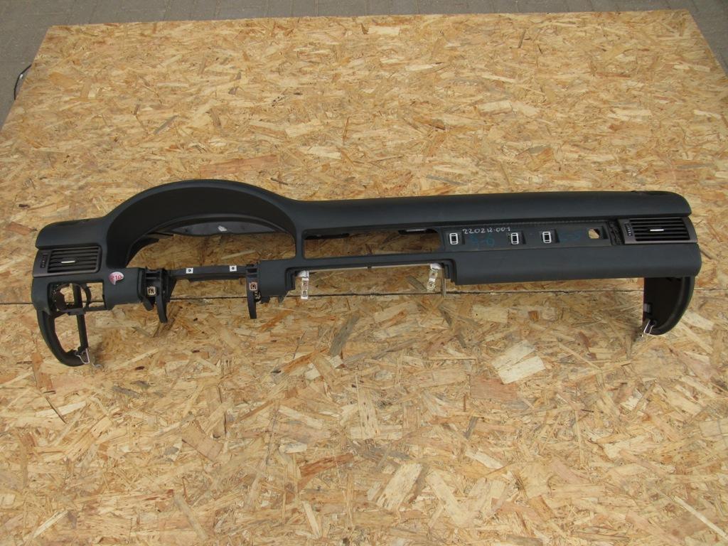 панель передняя салона (торпедо) Audi A6 Allroad Quattro C5 2000, 2.7 л., бензин, седан - фото №1