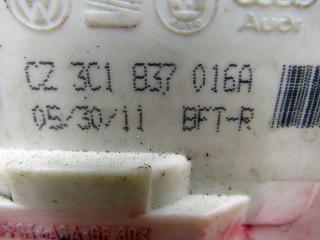 замок двери передней правой Volkswagen Passat B7 2011, 3.0 л., дизель, внедорожник 5 дв., 3C1837016A