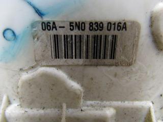 замок двери задней правой Volkswagen Amarok 1 поколение 2010, 2.0 л., CDCA, дизель, пикап, 5N0839016A