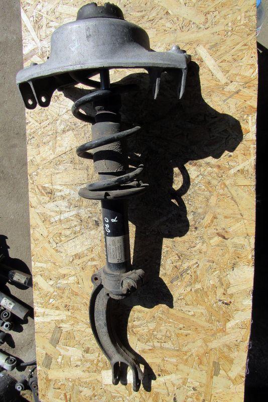 амортизатор передний правый Audi A4 B8/8K 2008, 2.0 л., CAHA, дизель, седан, 8T0413031AF - фото №1