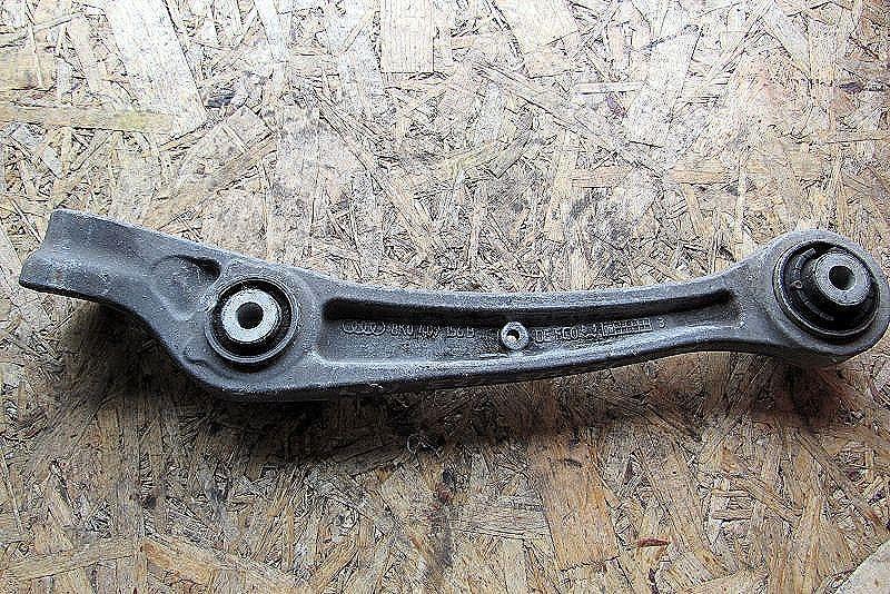 рычаг передний правый Audi A4 B8/8K 2008, 2.0 л., бензин, седан, 8K0407156B - фото №1