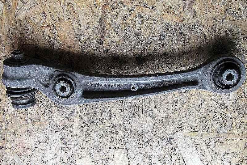 рычаг передний правый Audi A4 B8/8K 2007, 1.8 л., бензин, седан, 8K0407156B - фото №1