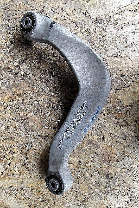 рычаг задний правый Audi A4 B8/8K 2008, 2.0 л., CAHA, дизель, седан, 8K0505324H - фото №1