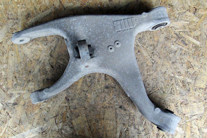 рычаг задний правый Audi A4 B8/8K 2008, 2.0 л., CAHA, дизель, седан, 8K0505312J - фото №1