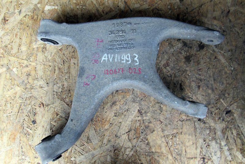 рычаг задний правый Audi A4 B8/8K 2008, 2.0 л., CAHA, дизель, седан, 8K0505312J - фото №1