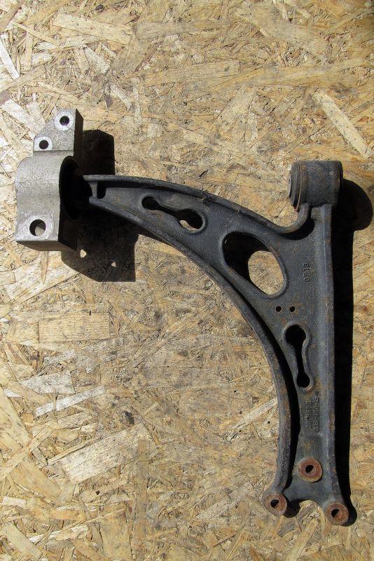 рычаг передний левый Volkswagen Touran 1 поколение 2003, 1.9 л., AVQ, дизель, минивэн - фото №1