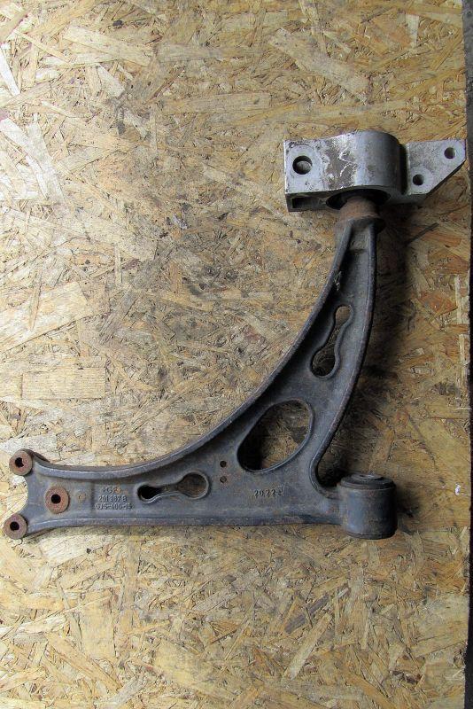 рычаг передний левый Volkswagen Touran 1 поколение 2003, 2.0 л., AZV, дизель, минивэн, 1K0407153G - фото №1