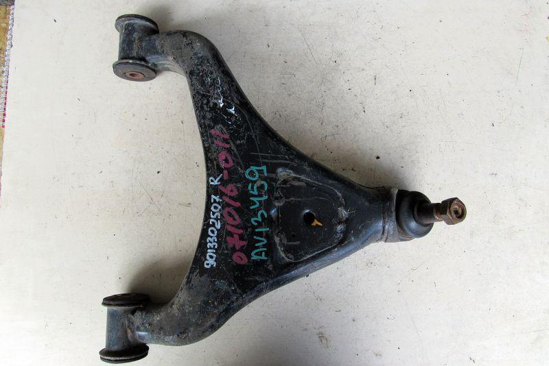 рычаг передний правый Mercedes-Benz Sprinter W901-904 2000, 2.1 л., OM 611.981, дизель, 9013302507 - фото №1