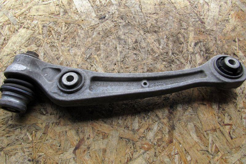 рычаг передний правый Audi A4 B8/8K 2008, 1.8 л., CDHB, бензин, седан, 8K0407156C - фото №1