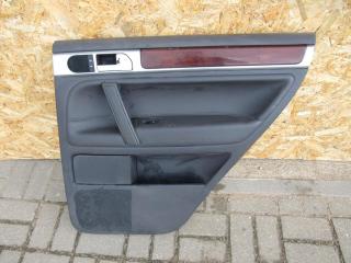 обшивка двери задняя правая Volkswagen Touareg 1 поколение 2004, 3.0 л., дизель, внедорожник 5 дв., 7L6867212AT