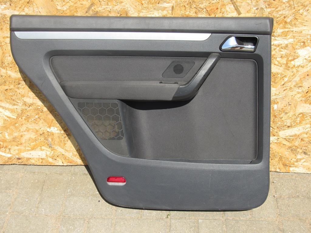 обшивка двери задняя левая Volkswagen Touran 1 поколение 2004, 1.9 л., дизель, минивэн, 1T0867211023 - фото №1
