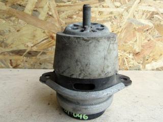 подушка крепления двигателя Volkswagen Touareg 1 поколение 2007, 4.2 л., BAR, бензин, внедорожник 5 дв., 7L6199131A