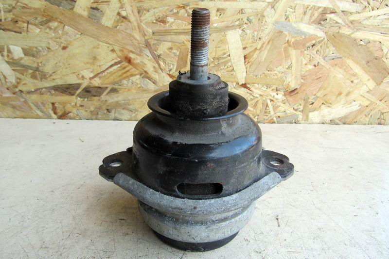 подушка крепления двигателя Audi Q7 4L 2006, 3.0 л., дизель, внедорожник 5 дв., 7L8199131A - фото №1