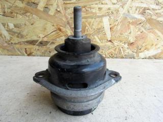 подушка крепления двигателя Volkswagen Touareg 1 поколение 2002, 5.0 л., дизель, внедорожник 5 дв., 7L8199131B