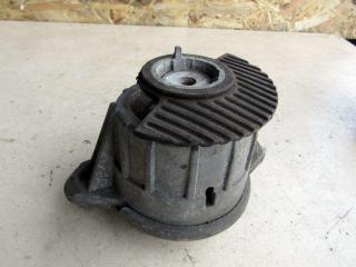 подушка крепления двигателя Mercedes-Benz C-Класс W204/S204 2008, 1.6 л., M 274.910, бензин, седан