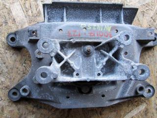 кронштейн КПП Audi A4 B8/8K 2008, 1.8 л., бензин, седан, 8K0399263K.8K0399115