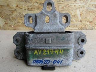 подушка крепления двигателя Volkswagen Golf 5 поколение 2003, 1.9 л., дизель, хетчбэк 5 дв., 1K0199555