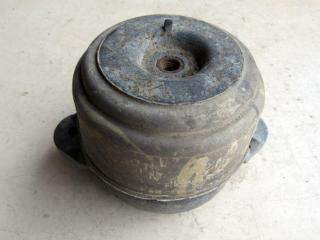 подушка крепления двигателя Mercedes-Benz E-Класс W212/S212/C207/A207 2012, 3.0 л., OM 642.858, дизель, седан, 2122402417