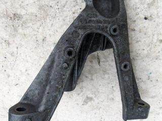 кронштейн двигателя Audi A6 4F/C6 2004, 2.0 л., дизель, седан, 4F0199308P