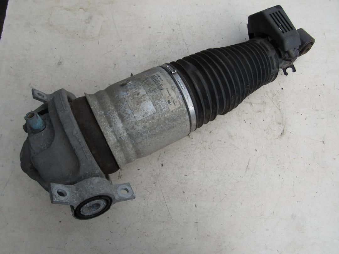 пневмостойка задняя Porsche Cayenne 955 2007, 3.6 л., M 55.01, бензин, внедорожник 5 дв., 7L6512021AG - фото №1