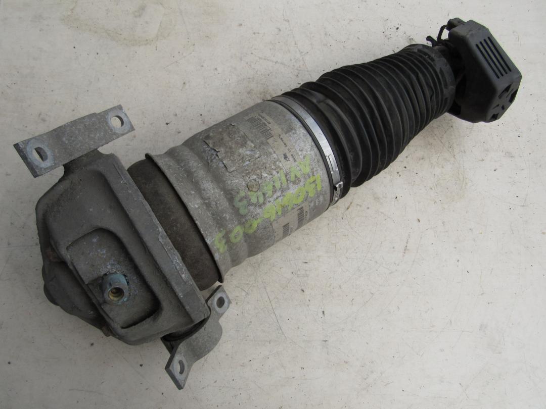 пневмостойка задняя Volkswagen Touareg 1 поколение 2004, 3.0 л., дизель, внедорожник 5 дв., 7L6512022E - фото №1
