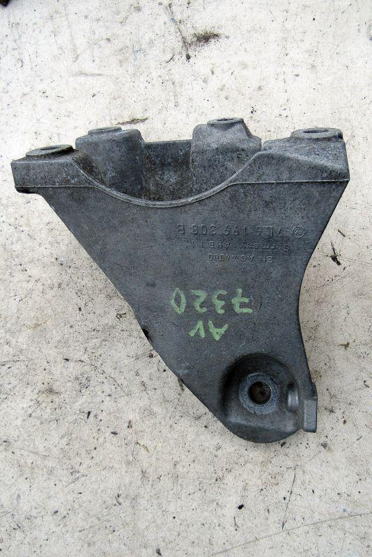 кронштейн двигателя Audi Q7 4L 2007, 3.0 л., дизель, внедорожник 5 дв., 7L6199308B - фото №1