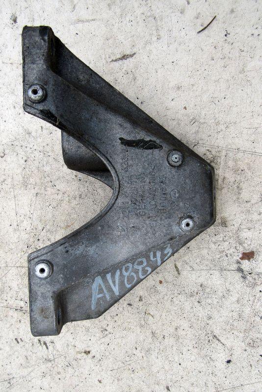 кронштейн двигателя BMW 5 серия F07/F10/F11 2010, 3.0 л., N57 D30 A, дизель, седан, 6777626 - фото №1