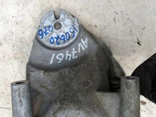 кронштейн двигателя Volkswagen Touareg 1 поколение 2003, 2.5 л., дизель, внедорожник 5 дв., 070199308A