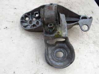 кронштейн двигателя Audi A4 B7 2004, 1.8 л., BFB, бензин, седан, 4B0199351B