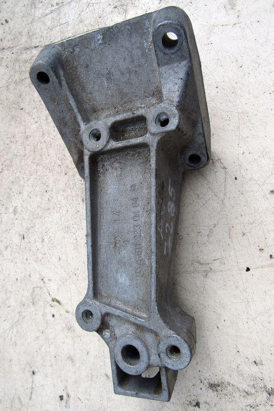 кронштейн двигателя Mercedes-Benz Sprinter W901-904 2000, 2.1 л., OM 611.981, дизель, 6112230404 - фото №1
