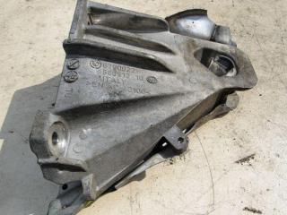 кронштейн двигателя BMW X6 E71/E72 2009, 3.0 л., N57 D30 A, дизель, внедорожник 5 дв., 6790022