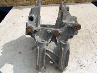 кронштейн двигателя Volkswagen Multivan T5 2003, 2.5 л., дизель, минивэн, 070199343B