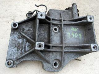 кронштейн компрессора кондиционера Volkswagen Passat B5 1996, 1.8 л., бензин, седан, 058260885A