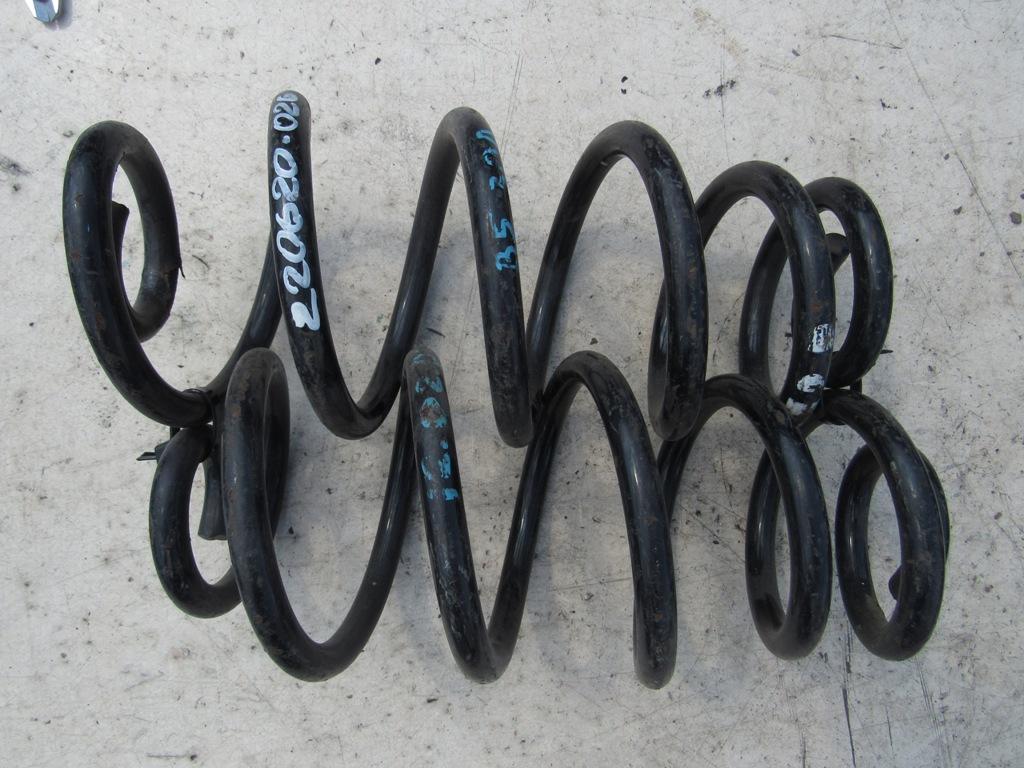 пружина задняя Volkswagen Passat B5 1996, 1.8 л., бензин, седан - фото №1