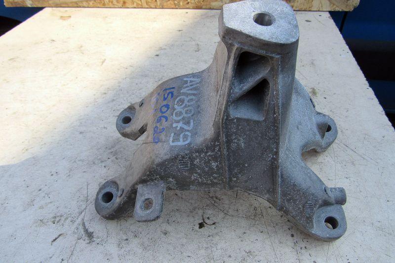 кронштейн двигателя Audi A4 B8/8K 2009, 1.8 л., AWT, бензин, седан, 8K0199308BS - фото №1