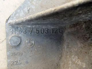 кронштейн полуоси BMW X5 E53 2003, 3.0 л., M57 D30 (306D2), дизель, внедорожник 5 дв., 7503120