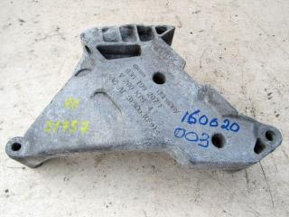 кронштейн двигателя Volkswagen Touran 1 поколение 2003, 1.9 л., AVQ, дизель, минивэн, 03G199207F