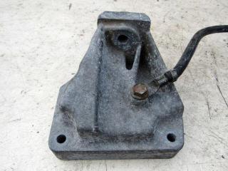 кронштейн двигателя Mercedes-Benz M-Класс W163 2001, 4.0 л., OM 628.963, дизель, внедорожник 5 дв., 6282230304