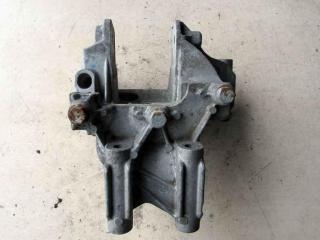 подушка крепления двигателя Volkswagen Multivan T5 2003, 2.5 л., дизель, минивэн, 070199343B