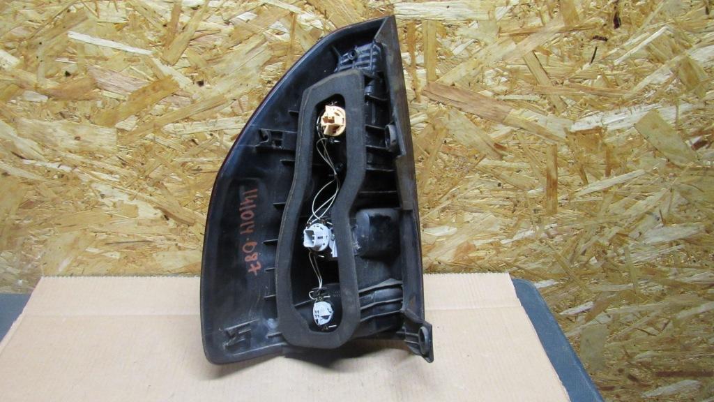 фонарь задний правый Toyota Land Cruiser Prado J120 2007, 3.0 л., 1KD-FTV, дизель, АКПП, внедорожник 5 дв. - фото №1