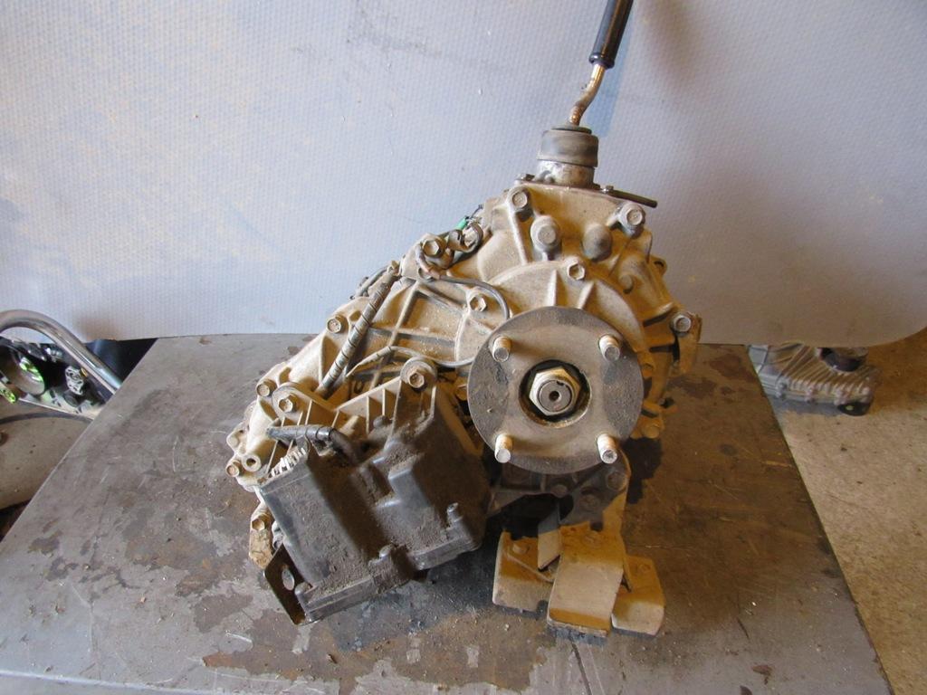 раздаточная коробка Toyota Land Cruiser Prado J120 2004, 4.0 л., 1GR-FE, бензин, внедорожник 5 дв. - фото №1