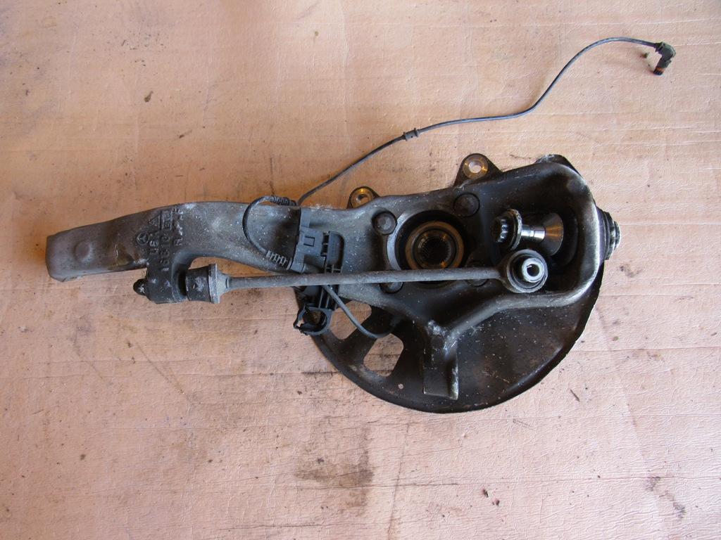 кулак поворотный правый Mercedes-Benz GLE Coupe C292 2017, 3.0 л., OM 642.826, дизель, купе, 1663301020 - фото №1