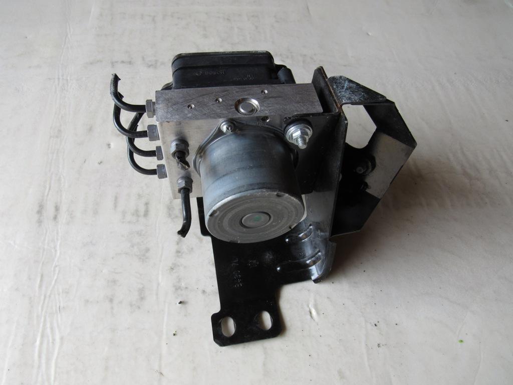 блок ABS Maserati Levante 1 поколение 2016, 3.0 л., дизель, внедорожник 5 дв., 670035286 - фото №1