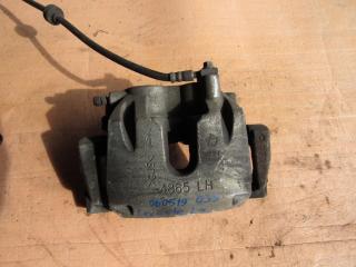 суппорт передний левый Maserati Levante 1 поколение 2016, 3.0 л., дизель, внедорожник 5 дв.