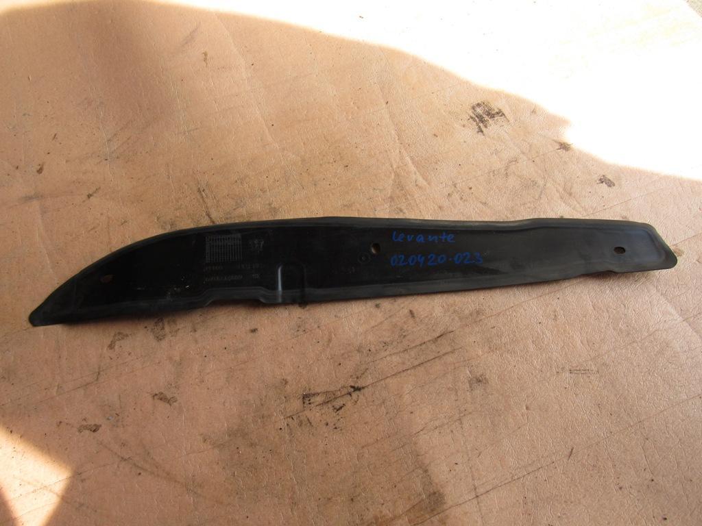 пластик Maserati Levante 1 поколение 2016, 3.0 л., дизель, внедорожник 5 дв., 670032469SX - фото №1